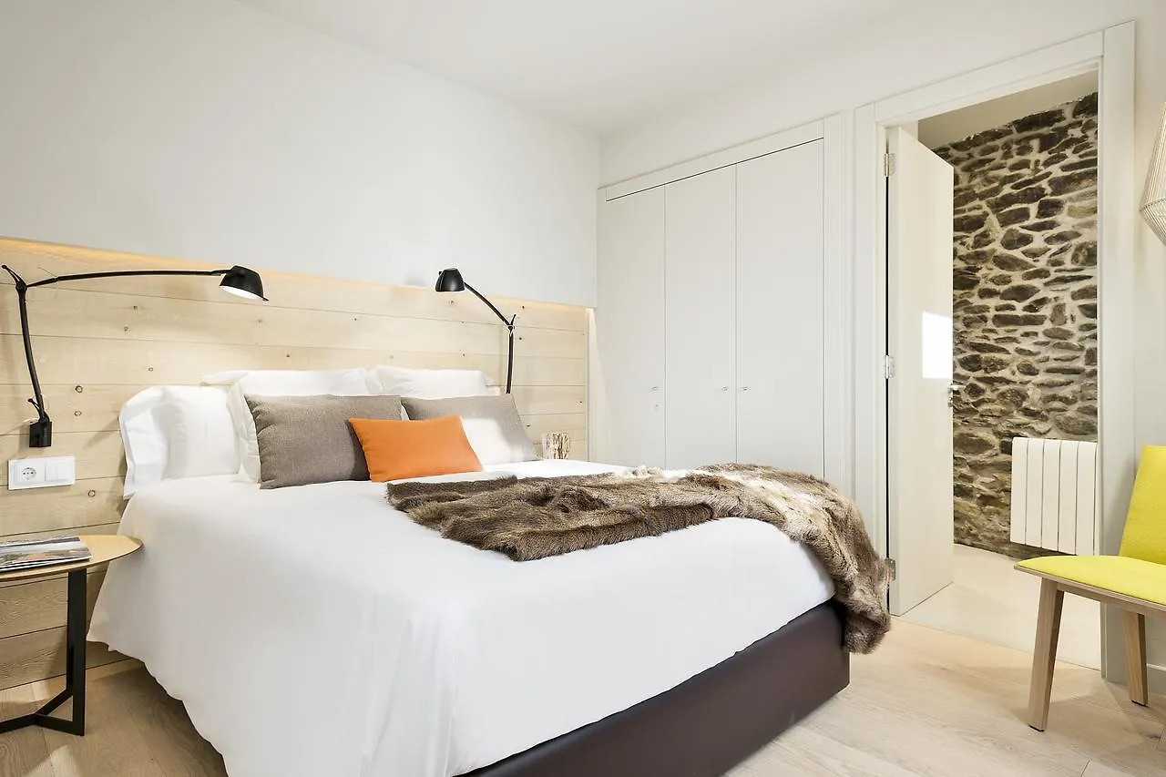 Set Terres - La Villa De Llivia - Adults Only Bed & Breakfast